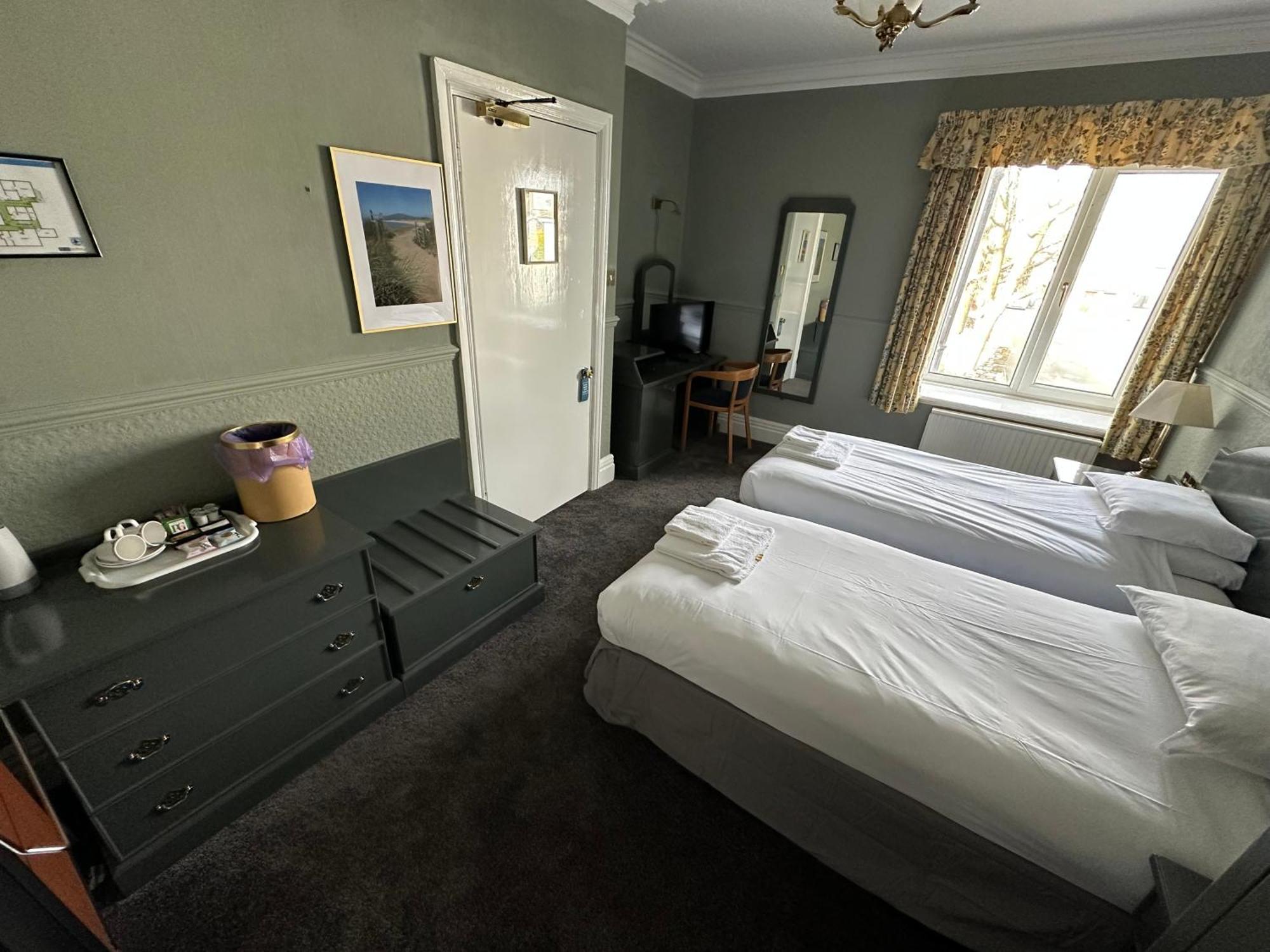 Clarkes Hotel Barrow In Furness Exteriér fotografie