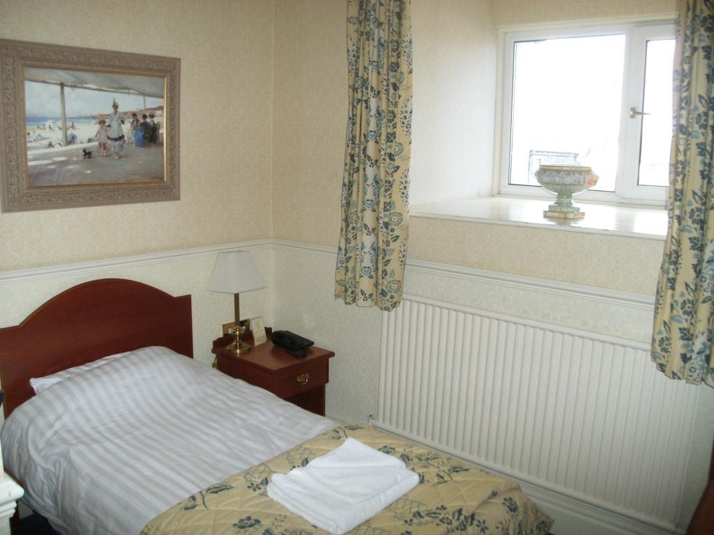 Clarkes Hotel Barrow In Furness Exteriér fotografie